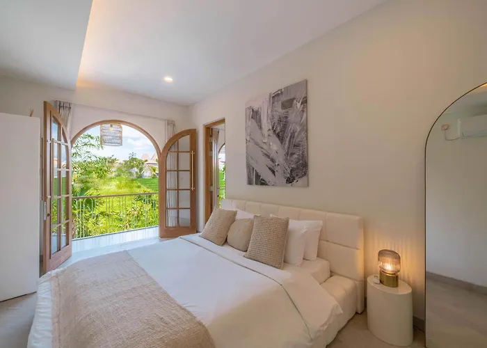 Villa Hawk - Aesthetically Pleasing 4br In Canggu (Bali)