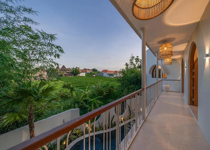 Villa Hawk - Aesthetically Pleasing 4br In Canggu (Bali)