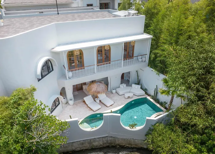 Hawk - Aesthetically Pleasing 4br In Canggu (Bali)