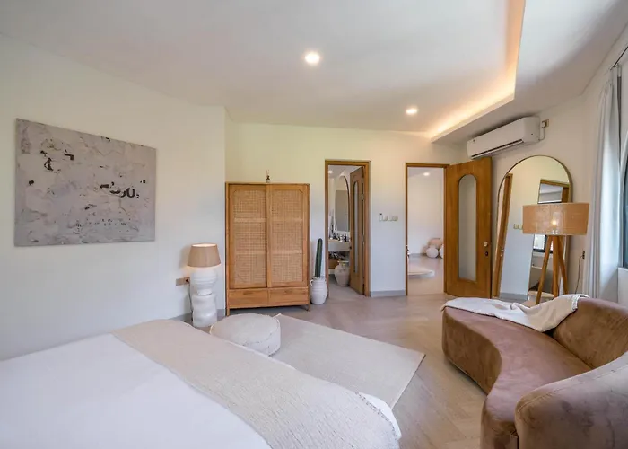 Villa Hawk - Aesthetically Pleasing 4br In