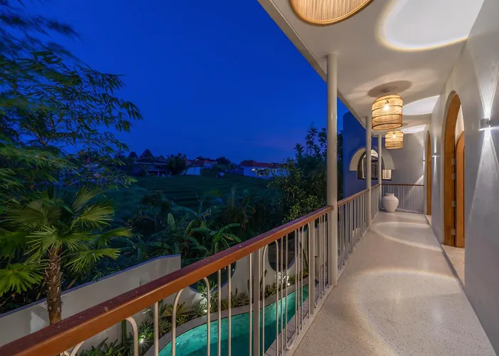 Hawk - Aesthetically Pleasing 4br In Villa