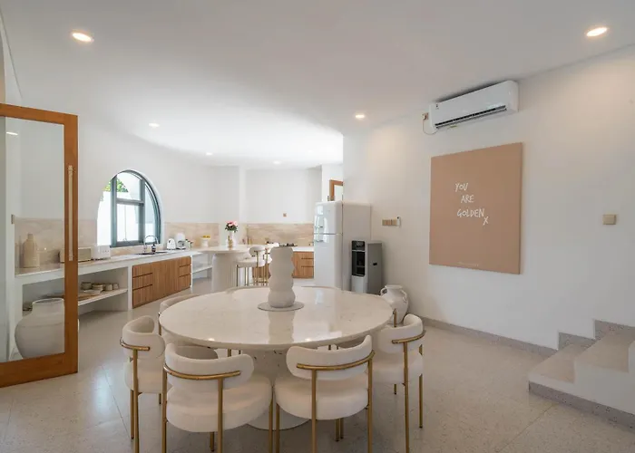 Hawk - Aesthetically Pleasing 4br In Villa *