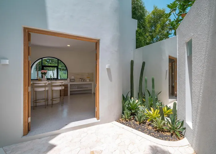 Villa Hawk - Aesthetically Pleasing 4br In